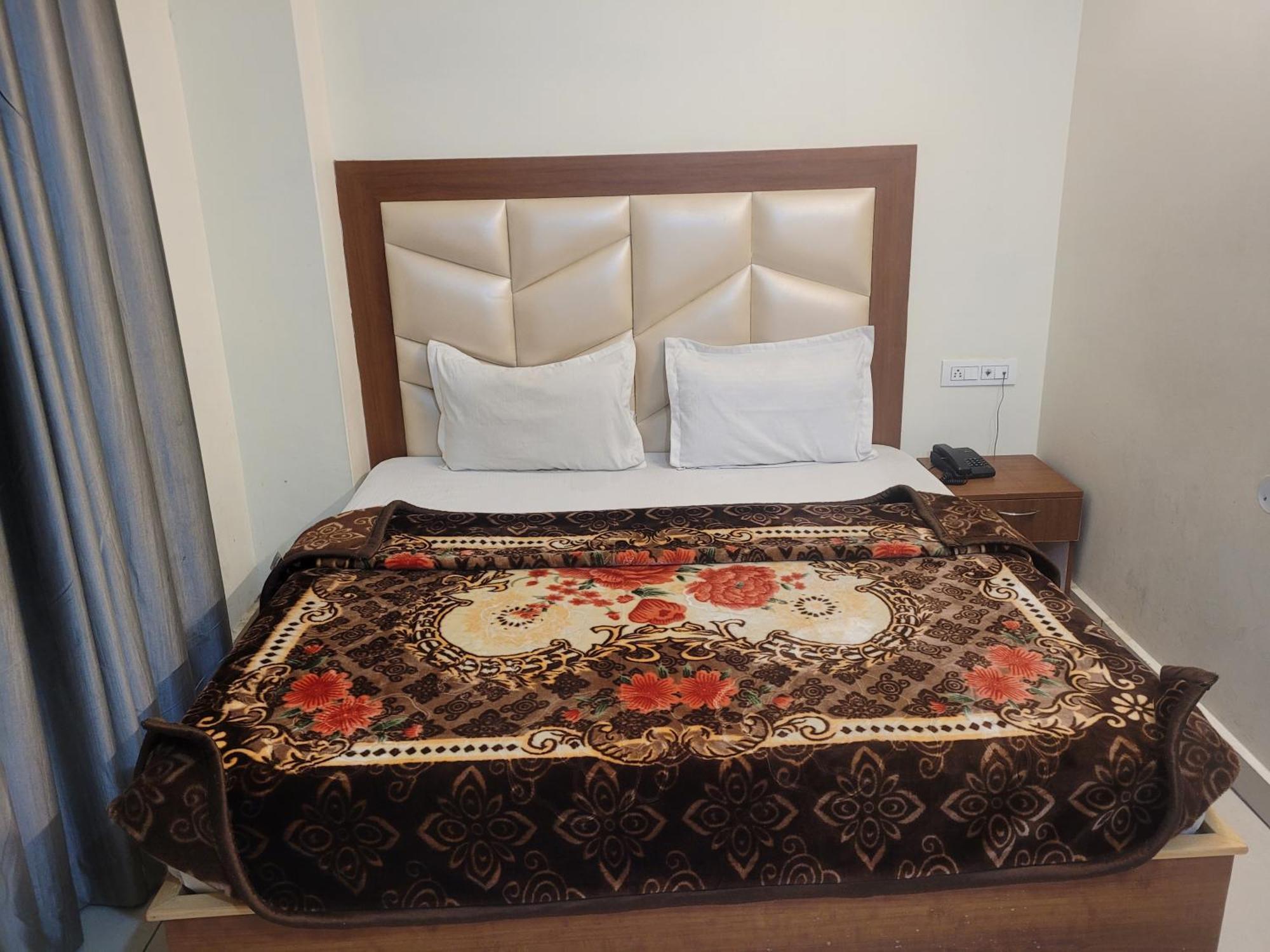 Hotel Snow Country Villa Manali  Ngoại thất bức ảnh